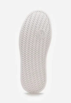 Białe Sneakersy Vices na Platformie Ozdobione Metalicznymi Aplikacjami Nelanil