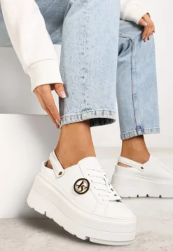 Białe Sneakersy Vices na Platformie z Tłoczeniem Paskiem na Pięcie i Metaliczną Aplikacją Selfedi