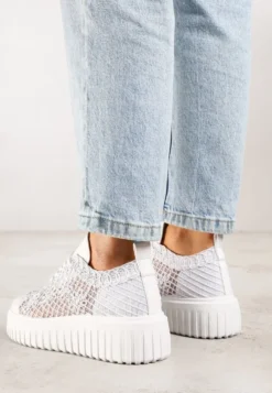 Białe Sneakersy Vices na Platformie z Ażurową Cholewką Lumerise