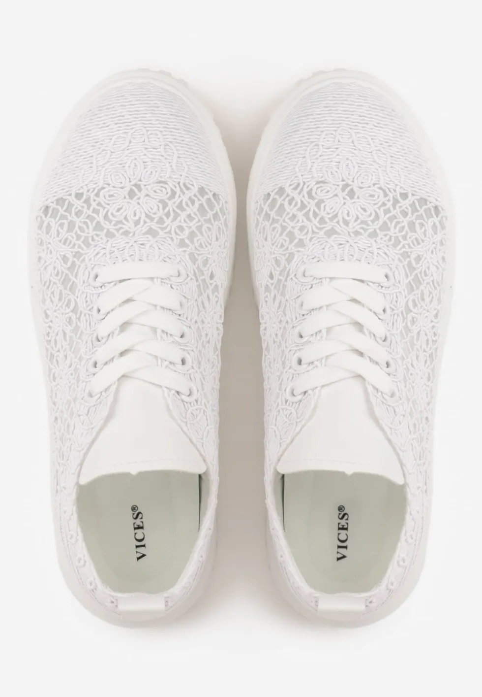 Białe Sneakersy Vices na Platformie z Ażurową Cholewką Lumerise