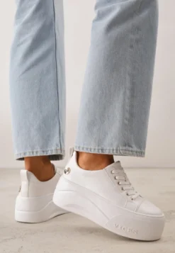 Białe Sneakersy VICES na Platformie z Metaliczną Aplikacją i Napisem Beli