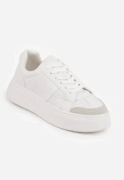 Białe Sneakersy Vices na Platformie z Gwiazdką Fenarra