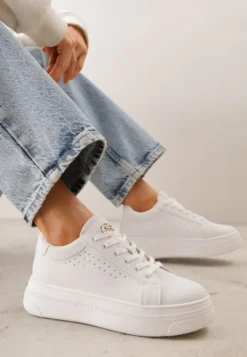 Białe Sneakersy VICES Ozdobione Gwiazdą i Błyszczącą Wstawką Oranatta