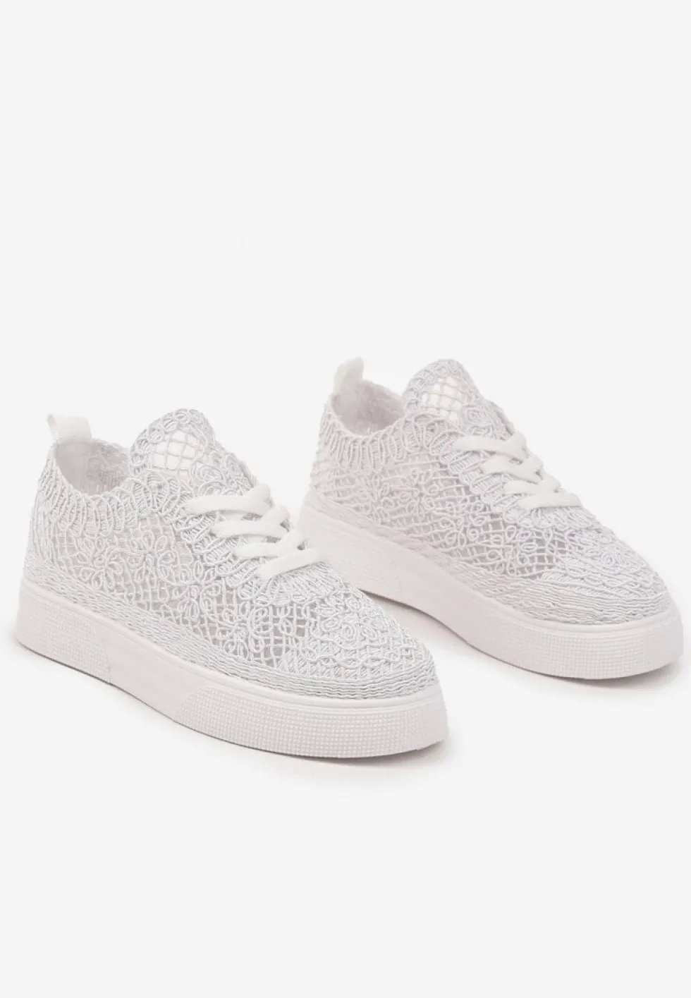 Białe Sneakersy z Ażurowej Koronki na Grubej Podeszwie Nanessia