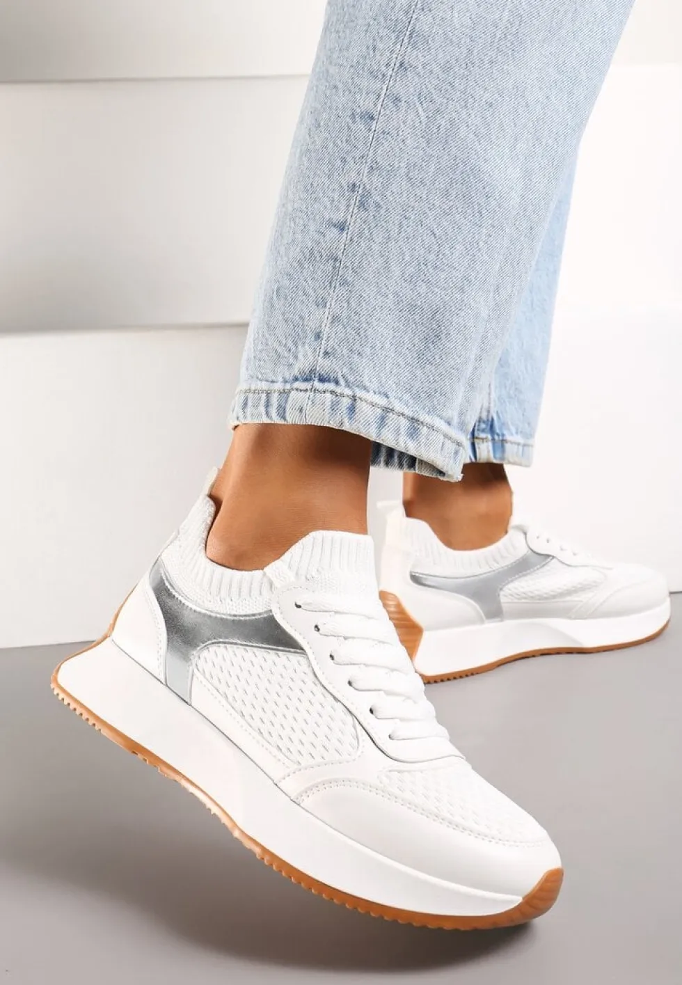 Białe Sneakersy ze Skarpetkową Cholewką Willowa