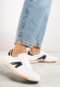 Białe Sneakersy z Geometrycznym Wzorem Zoloti