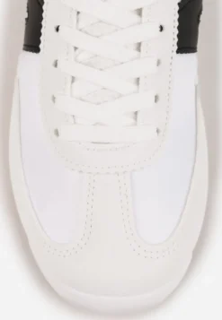 Białe Sneakersy z Geometrycznym Wzorem Zoloti