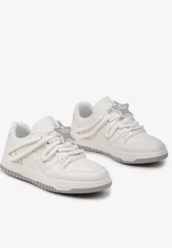 Białe Sneakersy z Grubymi Sznurowadłami i Naszywką w Kształcie Gwiazdki Alesine