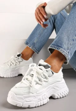 Białe Sneakersy z Grubymi Sznurówkami na Niskiej Platformie Lasandre