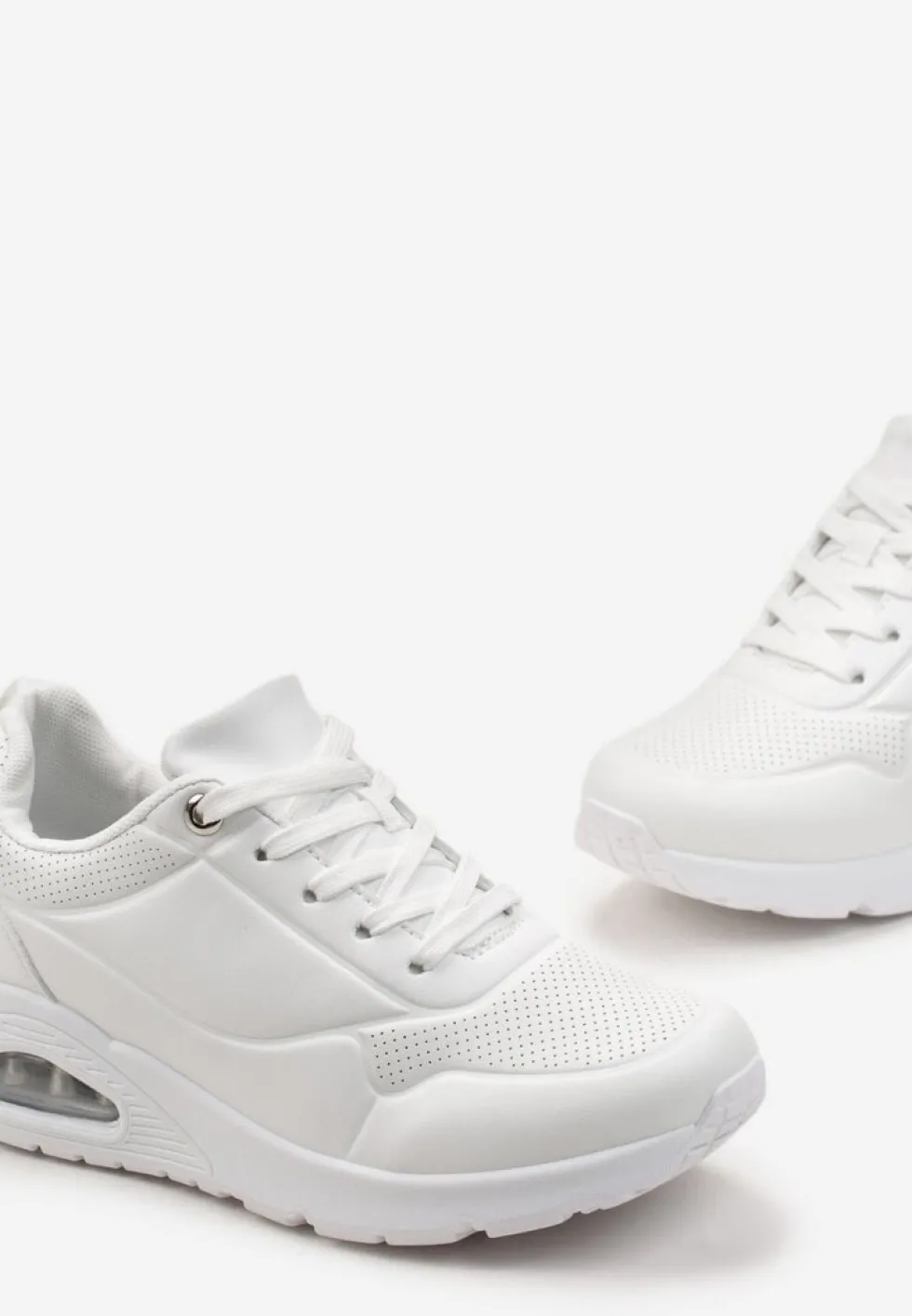 Białe Sneakersy z Imitacji Skóry na Podeszwie Air ze Sznurowaniem Nirele