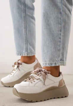 Białe Sneakersy z Naturalnej Skóry Ozdobione Metalowym Zapięciem i Kokardą ze Wstążki Citlala