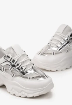 Białe Sneakersy z Ozdobnym Sznurkiem i Cyrkoniami na Grubej Podeszwie Fionalee