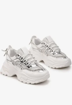Białe Sneakersy z Ozdobnym Sznurkiem i Cyrkoniami na Grubej Podeszwie Fionalee