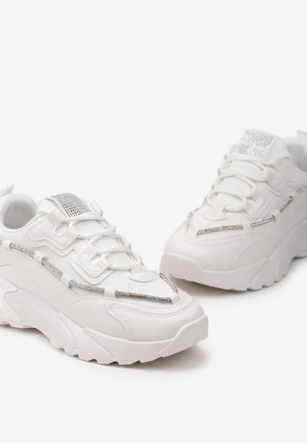 Białe Sneakersy z Ozdobnym Sznurkiem z Cyrkoniami Saerina