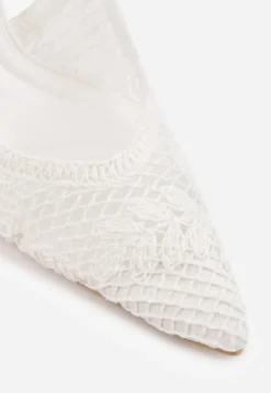 Białe Szpilki VICES Slingback z Ażurową Cholewką Ernestine