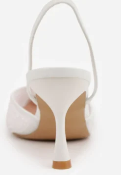 Białe Szpilki z Paskiem w Typie Slingback z Cholewką z Siateczki i Koralikami Carilriane