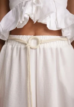 Białe Wiskozowe Spodnie Typu Palazzo High Waist Ozdobione Paskiem Sznurkiem Alemea