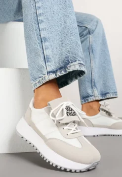 Biało-Beżowe Sneakersy na Platformie z Geometrycznym Wzorem Aluina