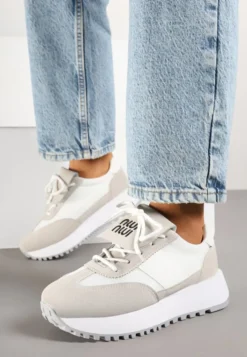 Biało-Beżowe Sneakersy na Platformie z Geometrycznym Wzorem Aluina