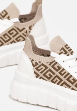 Biało-Beżowe Sneakersy na Tłoczonej Platformie z Geometrycznym Wzorem Votah