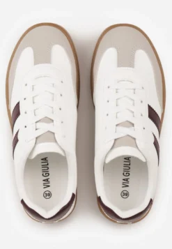 Biało-Bordowe Sneakersy na Kauczukowej Podeszwie Ozdobione Paskami Nilimea