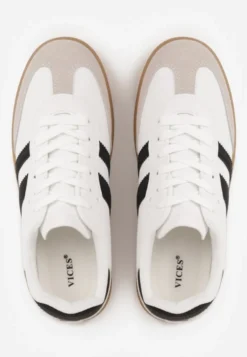 Biało-Czarne Casualowe Sneakersy na Płaskiej Podeszwie z Paskami Jereria