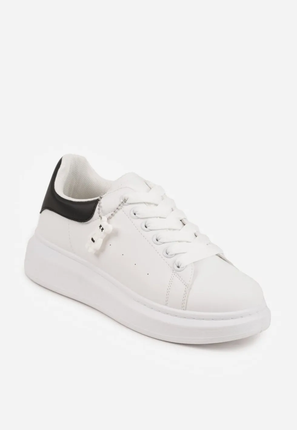 Biało-Czarne Casualowe Sneakersy z Zawieszką Misiem Ulevidia