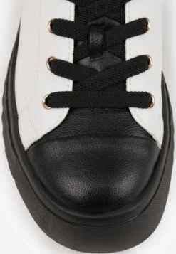 Biało-Czarne Płaskie Sneakersy Vices ze Sznurowaniem Lorori