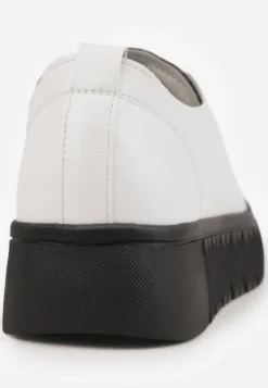 Biało-Czarne Płaskie Sneakersy Vices ze Sznurowaniem Lorori