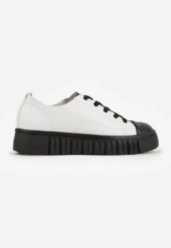 Biało-Czarne Płaskie Sneakersy Vices ze Sznurowaniem Lorori