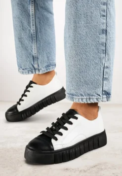Biało-Czarne Płaskie Sneakersy Vices ze Sznurowaniem Lorori