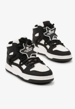 Biało-Czarne Płaskie Sneakersy za Kostkę Ozdobione Gwiazdą Saveline