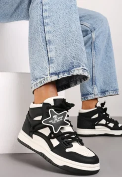Biało-Czarne Płaskie Sneakersy za Kostkę Ozdobione Gwiazdą Saveline