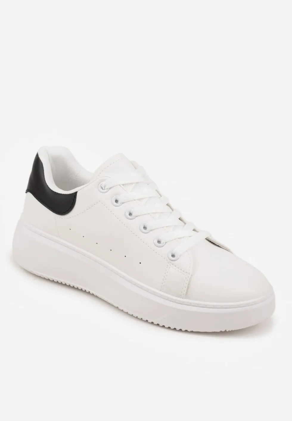 Biało-Czarne Sneakersy na Grubej Podeszwie ze Sznurowaniem Serizia