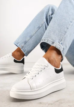 Biało-Czarne Sneakersy na Niskiej Platformie w Klasycznym Stylu Lucid Dream