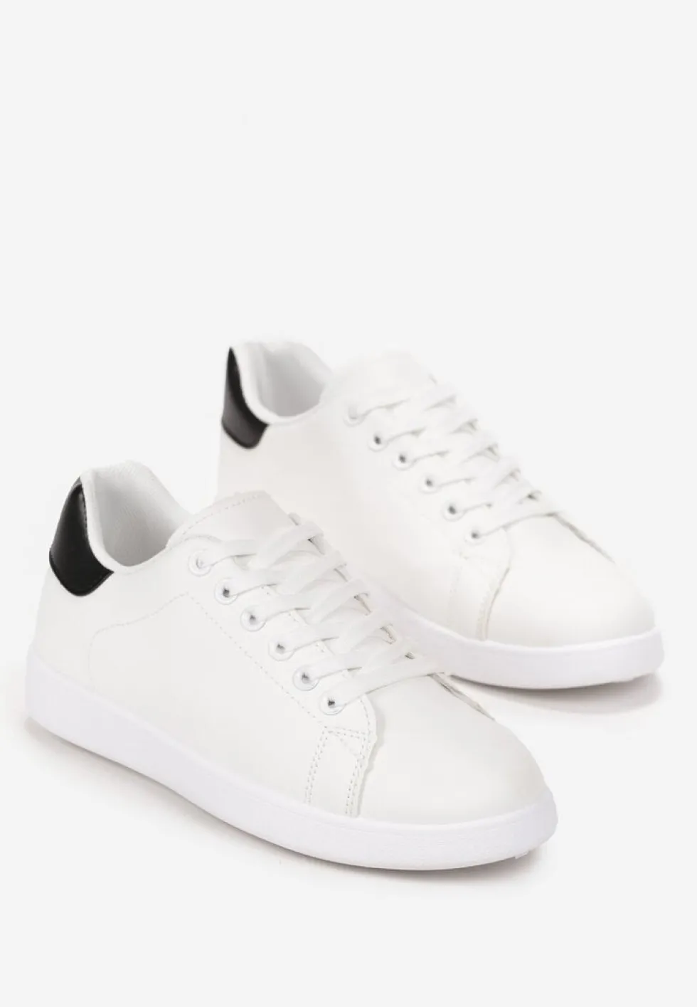 Biało-Czarne Sneakersy na Płaskiej Podeszwie z Ozdobną Wstawką i Sznurowaniem Neotine