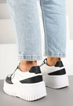 Biało-Czarne Sneakersy na Platformie z Tłoczeniem Halinea