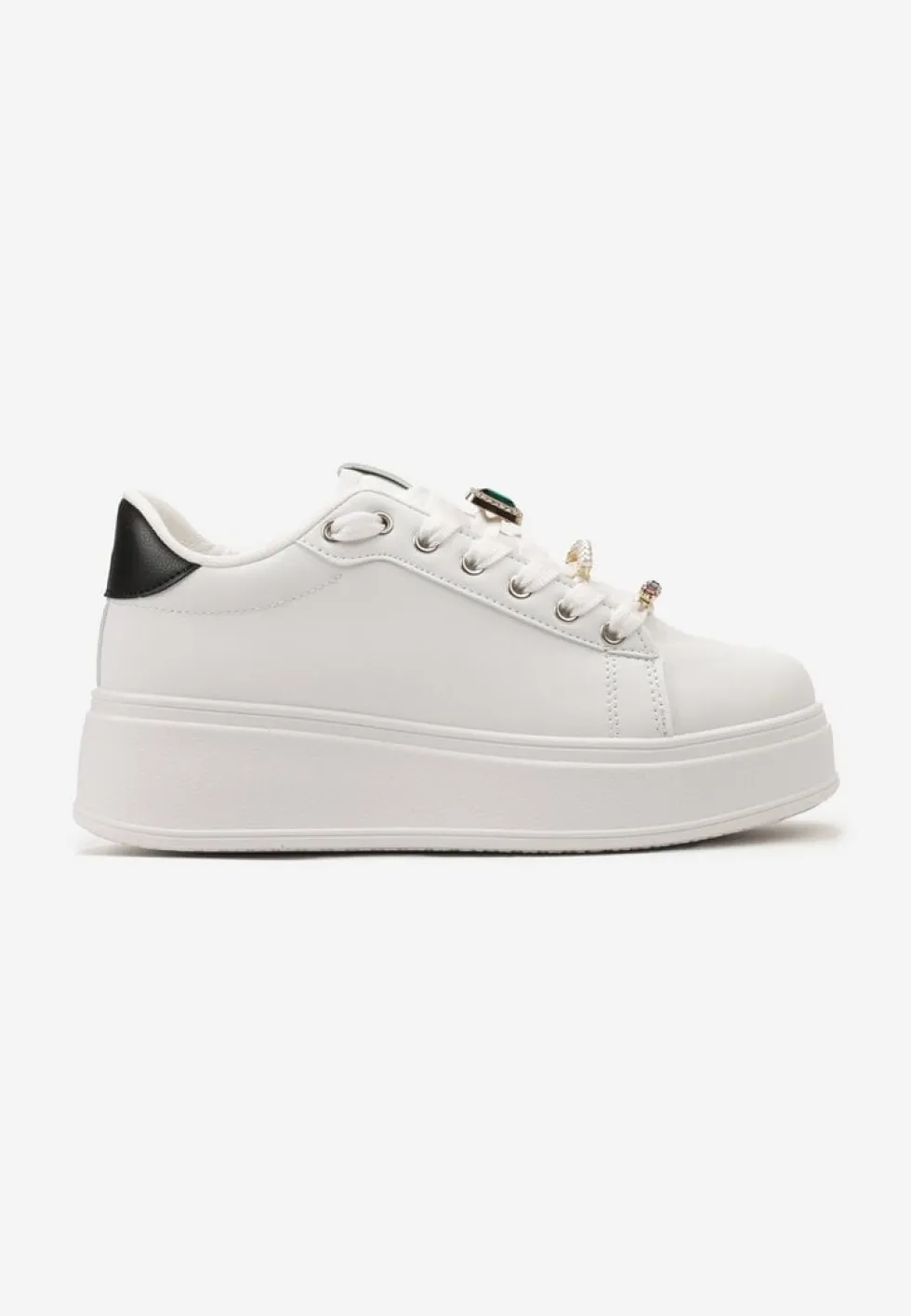 Biało-Czarne Sneakersy na Platformie z Biżuteryjnymi Zawieszkami na Sznurówkach Faeleen