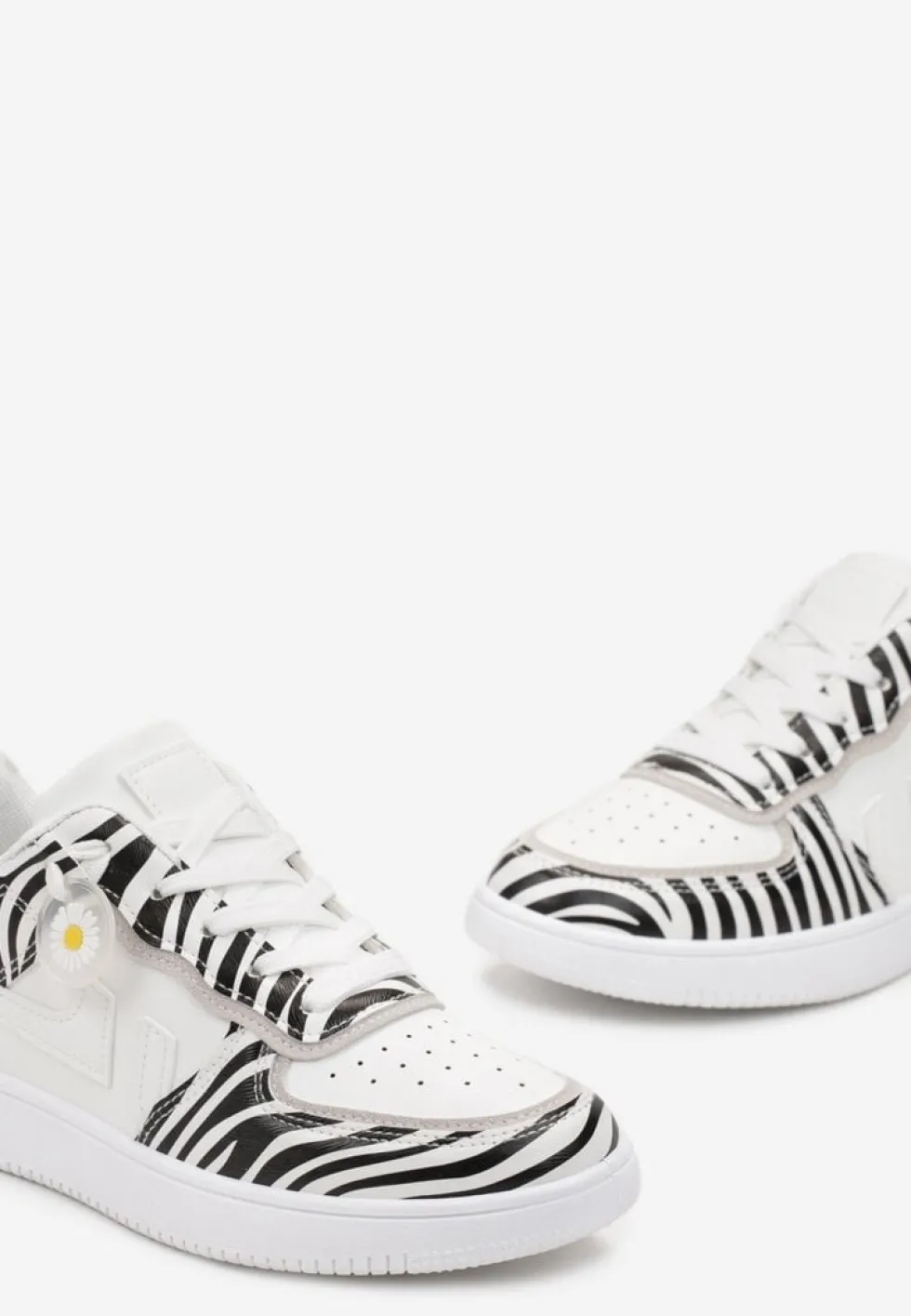 Biało-Czarne Sneakersy przed Kostkę z Sznurowaniem Eleuteria