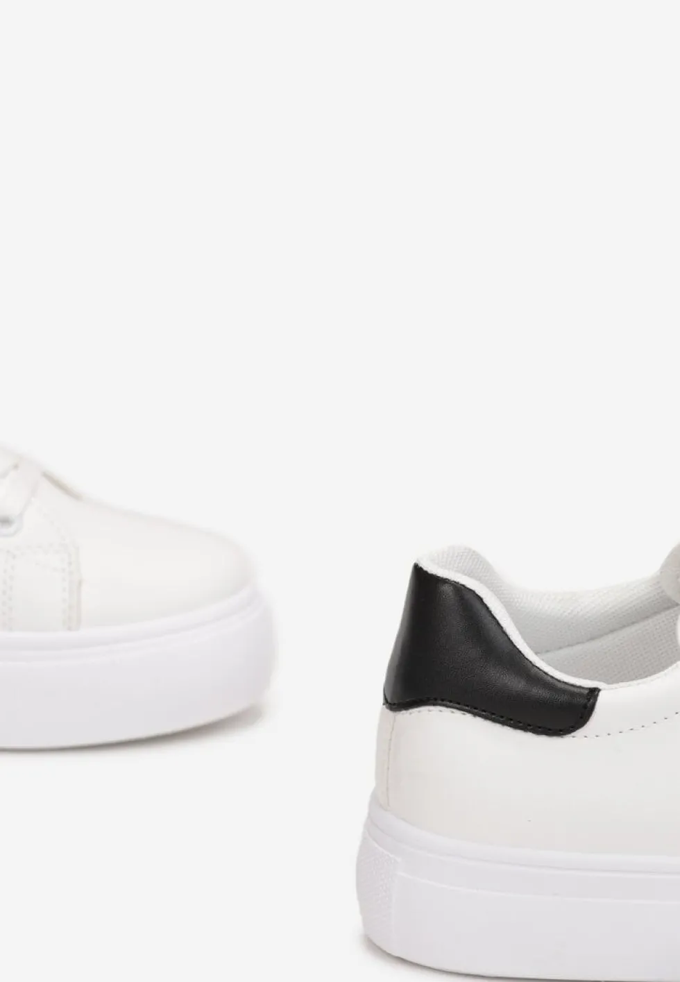 BIało-Czarne Sneakersy Thessomeda