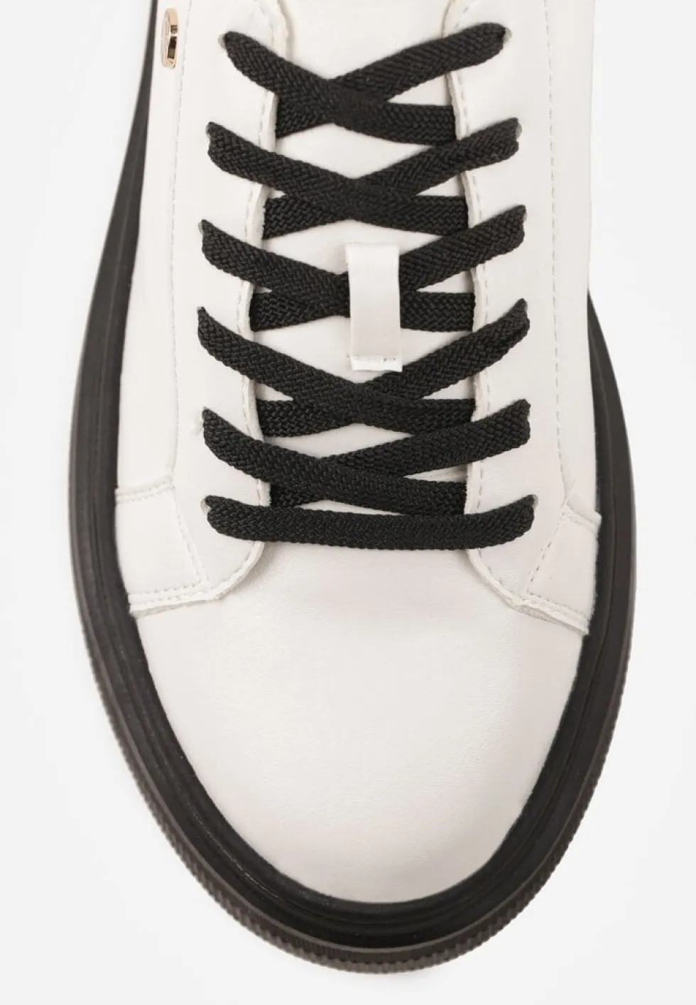Biało-Czarne Sneakersy Vices na Grubej Podeszwie Tuliri