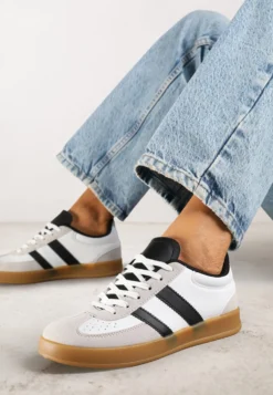 Biało-Czarne Sneakersy w Stylu Klasycznych Tenisówek Zdobione Przeszyciami Ivelfia