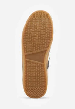 Biało-Czarne Sneakersy w Stylu Klasycznych Tenisówek Zdobione Przeszyciami Ivelfia