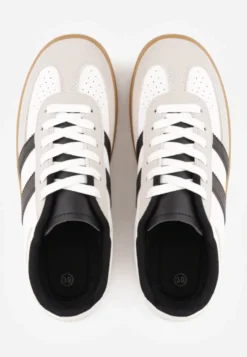 Biało-Czarne Sneakersy w Stylu Klasycznych Tenisówek Zdobione Przeszyciami Ivelfia