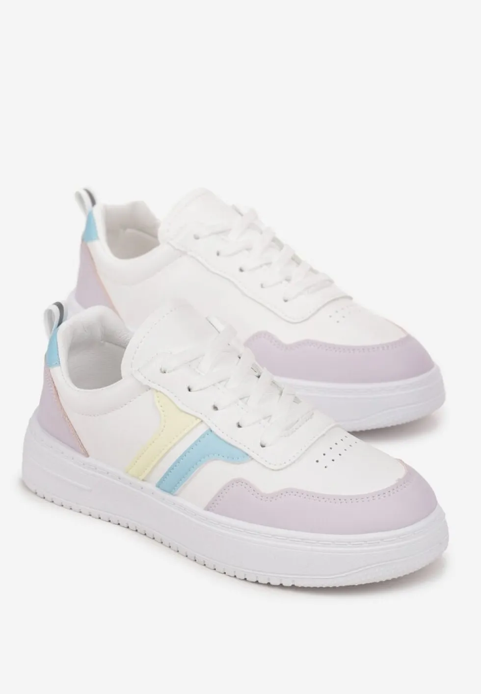 Biało-Fioletowe Sneakersy na Płaskiej Podeszwie z Kolorowymi Przeszyciami Niomie