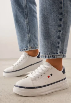 Biało-Granatowe Basicowe Sneakersy VICES Zdobione Kontrastową Lamówką przy Podeszwie Cezita