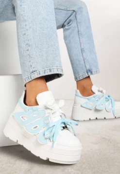 Biało-Niebieskie Sneakersy Vices na Płaskiej Podeszwie z Geometryczną Aplikacją Nelenith