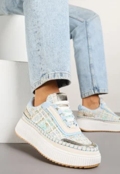 Biało-Niebieskie Sneakersy z Tweedowymi Zdobieniami i Przeszyciami na Platformie Ulandrelia