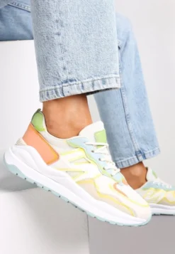 Biało-Pomarańczowe Sneakersy Przed Kostkę Zdobione Przeszyciami Flallesi