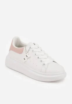 Biało-Różowe Casualowe Sneakersy z Zawieszką Misiem Ulevidia